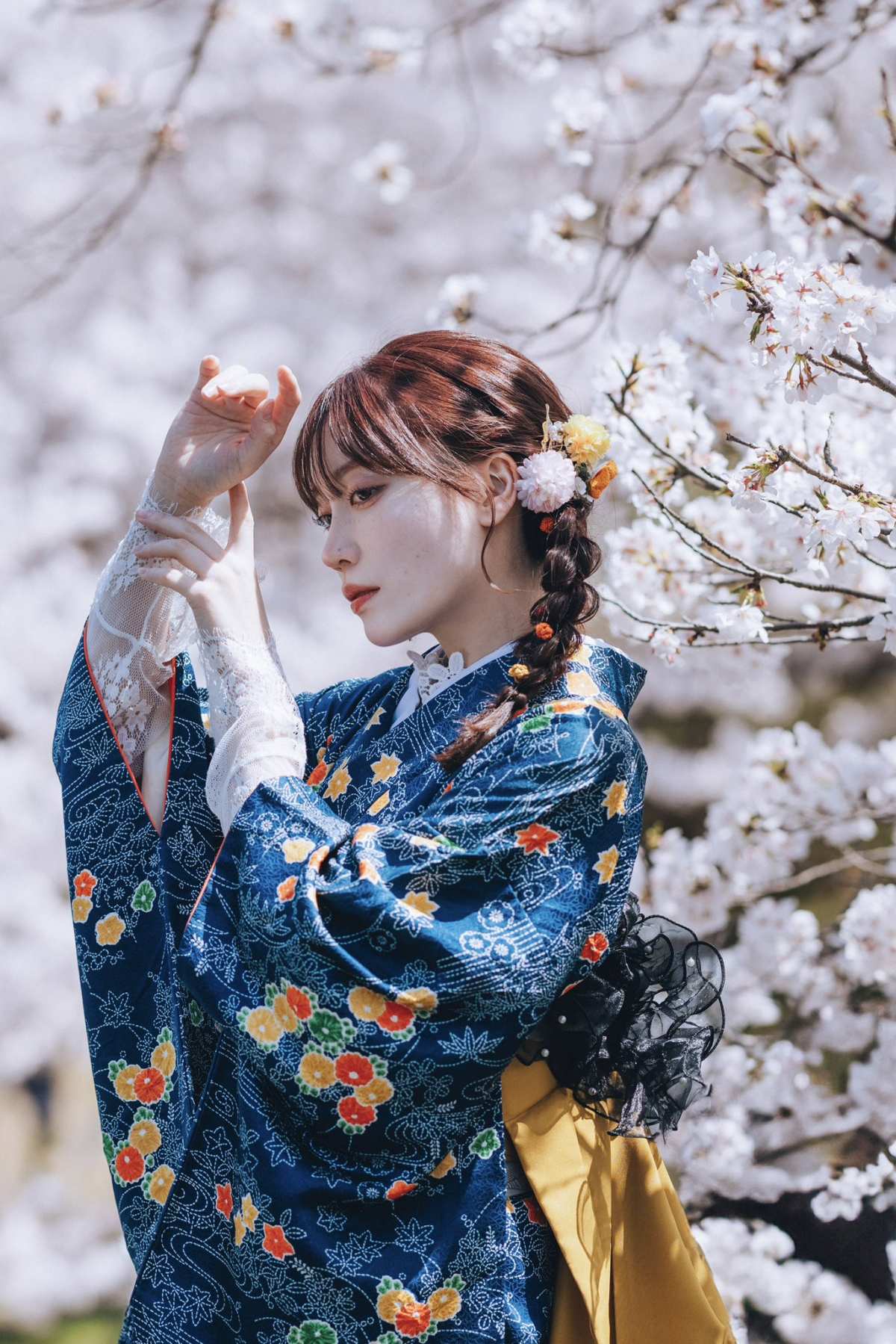 樱花下的和服佳人