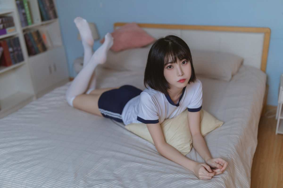 青春校园风女生