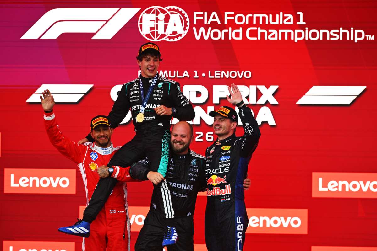 F1赛车手颁奖台