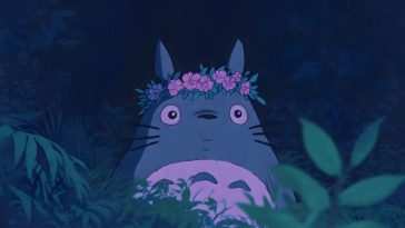 龙猫花环动态壁纸